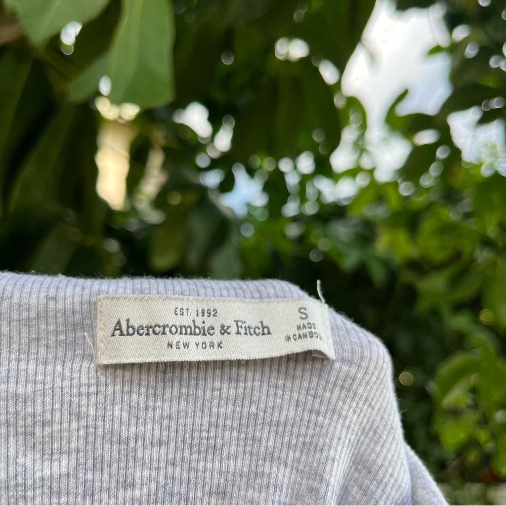 Abercrombie & Fitch Grey Tank Top With Lace Detailing  ! - Picture 14 of 14